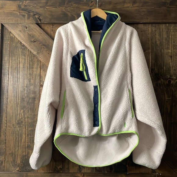 FREE PEOPLE Hit The Slopes Fleece Shawl Jecket - Picture 5 of 14